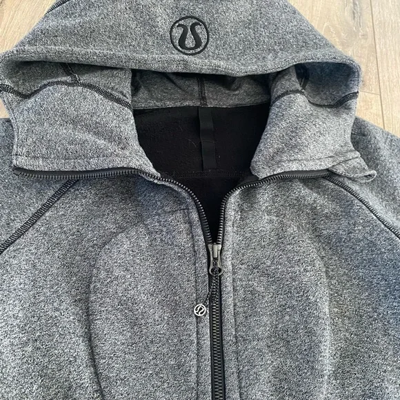 Lululemon Scuba Hoodie - Picture 3 of 3